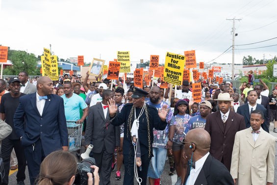 Hundreds Join Michael Brown's Parents in March to Ferguson Police Station (PHOTOS)