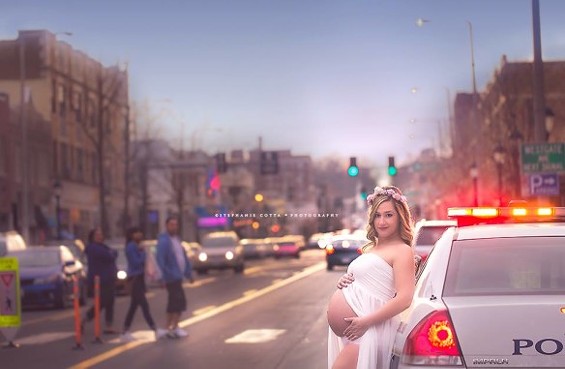 Lindsay Itzkowitz takes maternity photo shoots out of the studio and into the streets. - Photos by Stephanie Cotta Photography