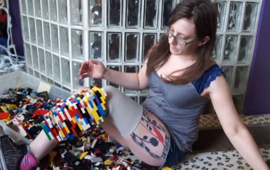 St. Louis Amputee Christina Stephens Builds Herself a Prosthetic Leg Out of Legos (VIDEO)