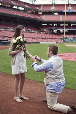 He puts a ring on it at Busch Stadium. - Switzerfilm