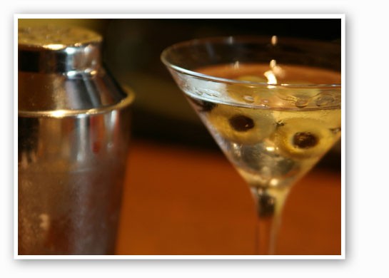 Learn to make New Year's Eve-worthy martinis at the Kitchen Conservatory. | Quinn Dombrowski