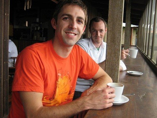 The author (background) and his friend Scott at La Casa del Caf&eacute; San Ram&oacute;n. - Zach Dyer