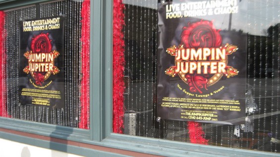 "Neo-Supper Club" Jumpin' Jupiter Opens in Maplewood