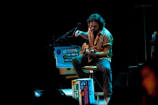 Eddie Vedder at the Fox Theatre, 7/1/11: Review, Photo, Setlist