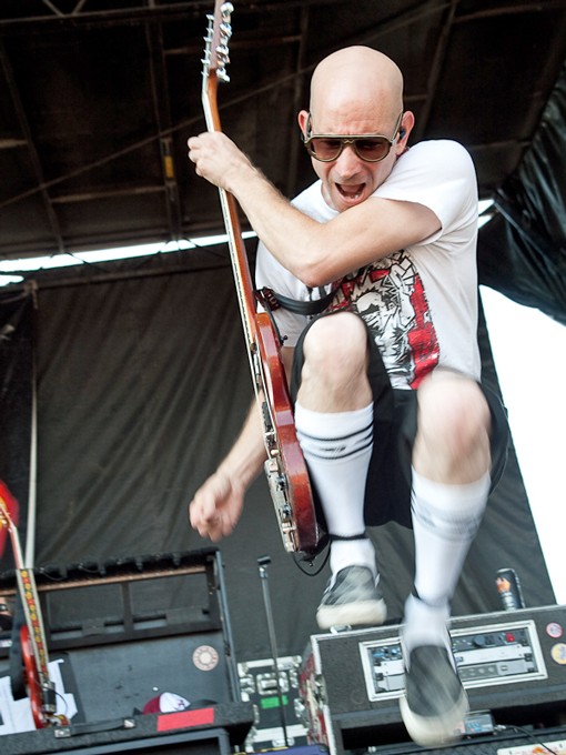 Review + Photos: The Vans Warped Tour at the Verizon Wireless Amphitheater, Monday, August 3