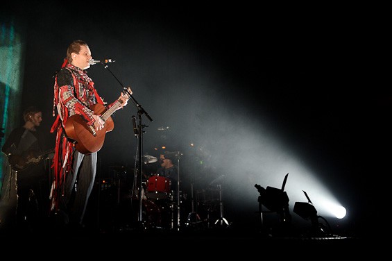 Jonsi at the Pageant - Todd Owyoung