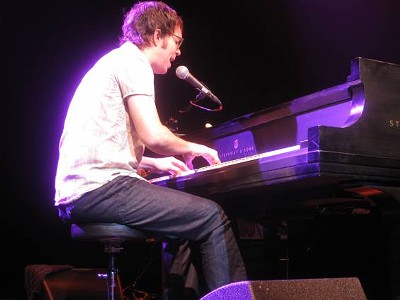 Show Review + Setlist: Ben Folds and a Piano Triumphs Despite a Distracted Crowd