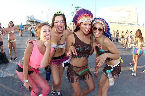 Why Is Rave Fashion Such a Disaster?