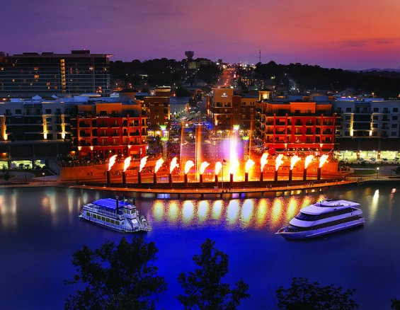 Branson at night. Doesn't it just scream "danger"? - Photo Courtesy of Flickr/Branson Convention and Visitors Bureau