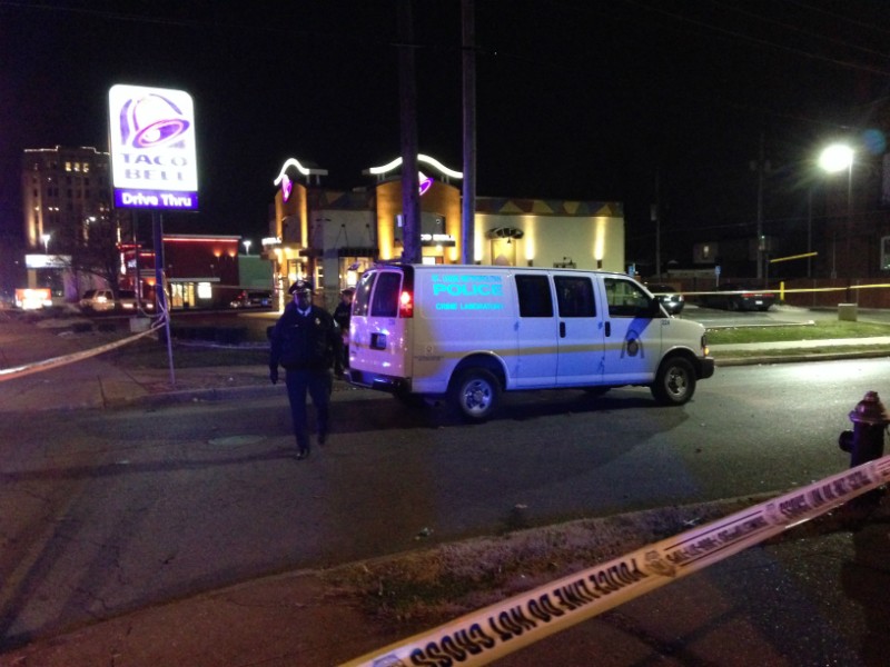 St. Louis police investigate a robbery at Taco Bell, 3501 S. Grand Ave. - Image via Doyle Murphy