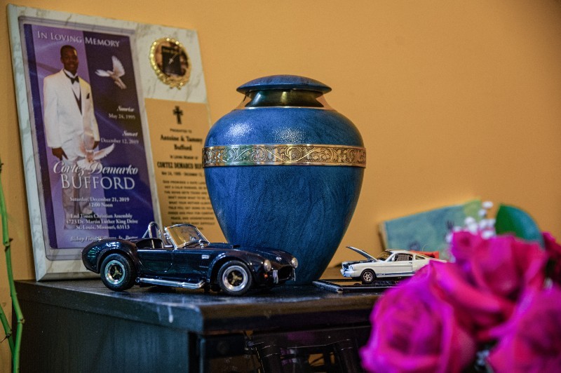 An urn containing the remains of Cortez Bufford is seen at the home of Antoine and Tammy Bufford on May 15, 2021, in St. Louis. - MICHAEL B. THOMAS FOR THE INTERCEPT