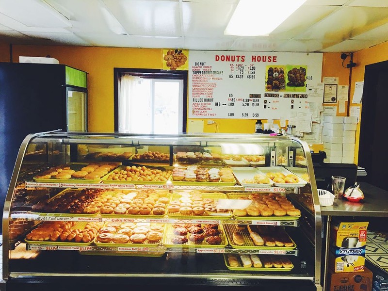 Donut House: A St. Louis original on Morganford Road. - PHOTO BY BRITTANI SCHLAGER