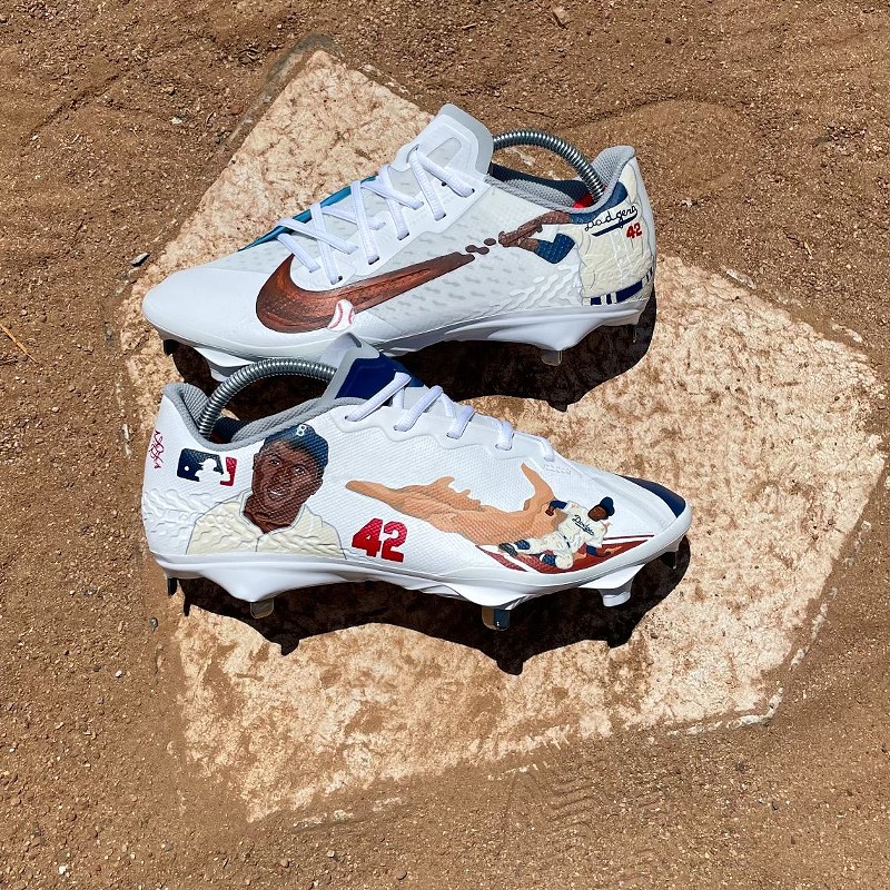 A look at the Jackie Robinson-themed cleats that Frank Anthony created for Major League Baseball. - VIA FRANK ANTHONY