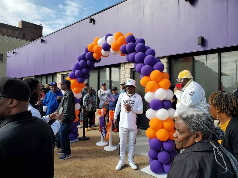 Folks waiting to meet Allen Iverson outside of the Viola STL dispensary on Olive on Saturday.