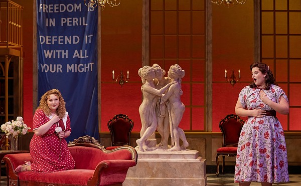 Fiordiligi (Murella Parton) and Dorabella (Megan Moore) in Mozart's Così fan tutte.