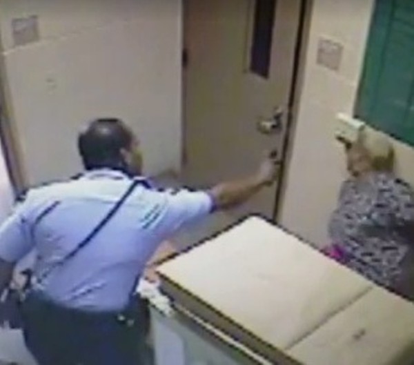Wellston Police Officer Caught On Tape Pepper Spraying Handcuffed Woman Video