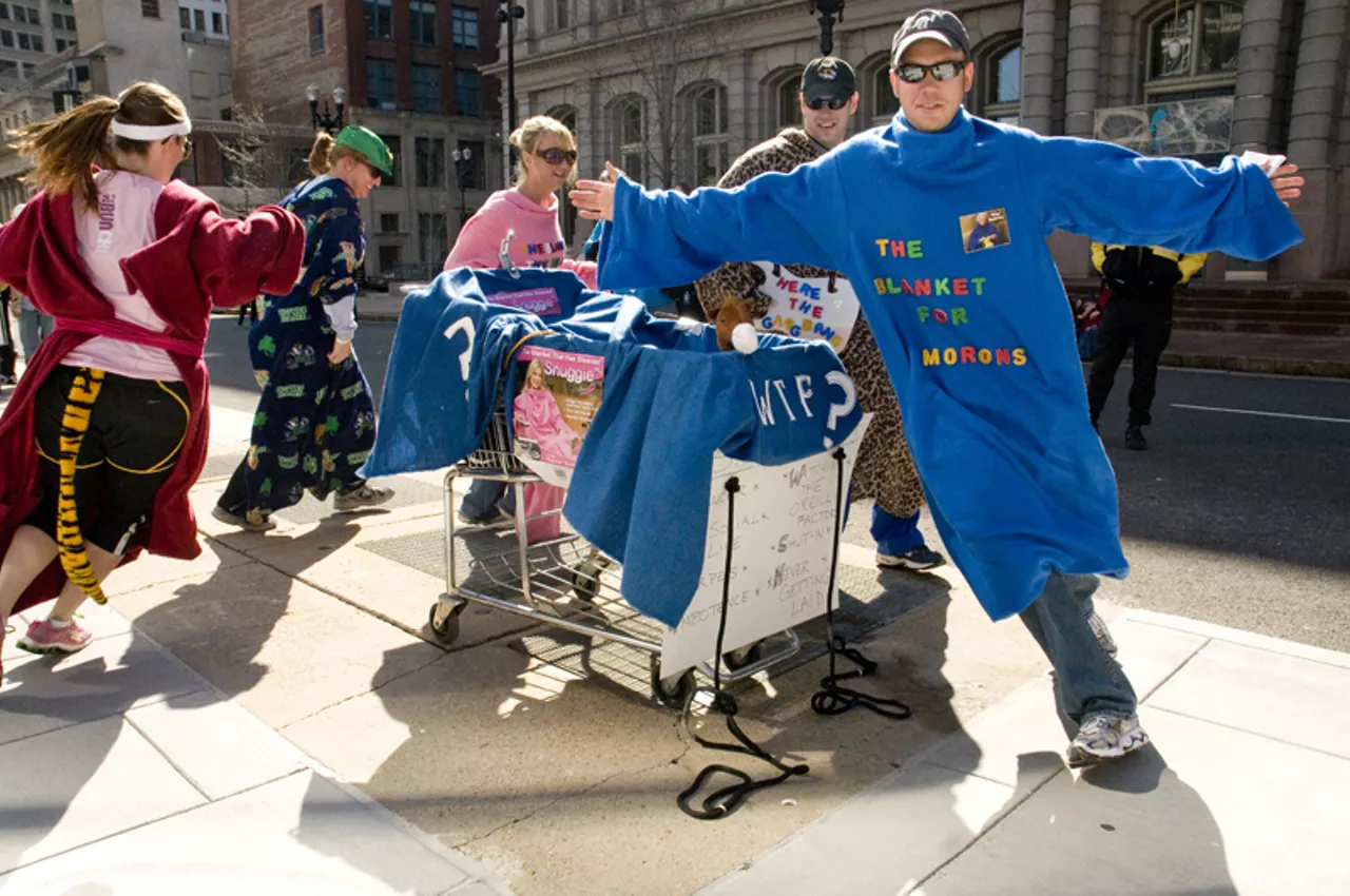 In blow to U.S., federal court rules the Snuggie is a blanket