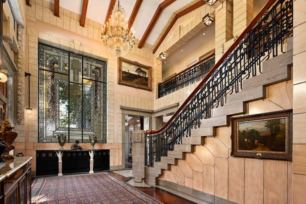 This Missouri Mansion Looks Like it Belongs in The Queen's Gambit [PHOTOS]