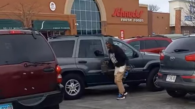 VIDEO: Bold Catalytic Converter Thief Strikes Outside Schnucks in Broad Daylight
