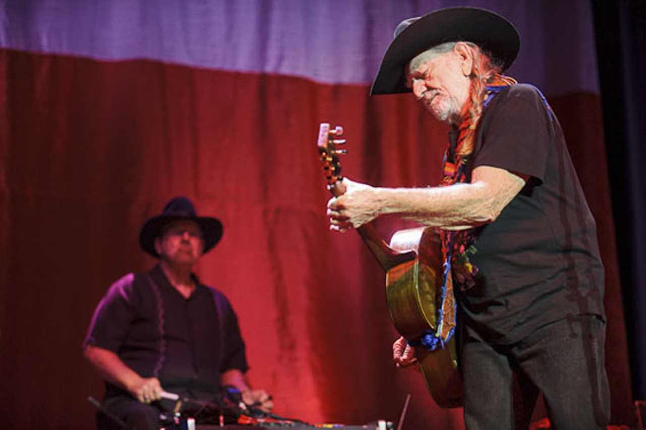 Willie Nelson performing at the Pageant in St. Louis