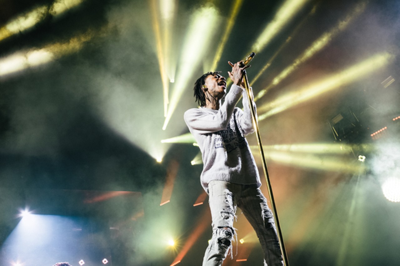 Wiz Khalifa, Jeezy Pay Tribute to Michael Brown at Verizon Wireless Amphitheater